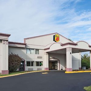 Super 8 By Wyndham Hartford